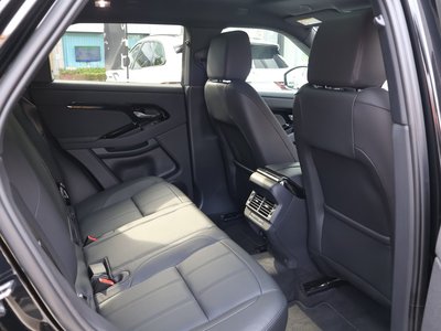 صورة 12 لـ 2025 LAND Rover RANGE ROVER EVOQUE