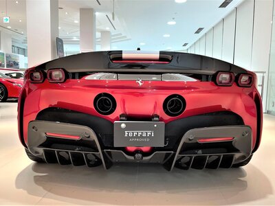 2021 Ferrari SF90 STRADALE 照片 24