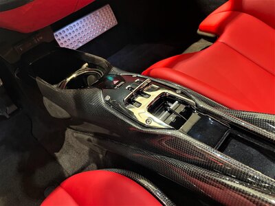 2021 Ferrari SF90 STRADALE 照片 56