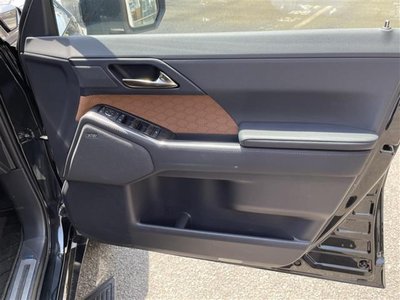 صورة 36 لـ 2025 Lexus GX