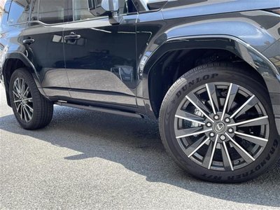 صورة 40 لـ 2025 Lexus GX