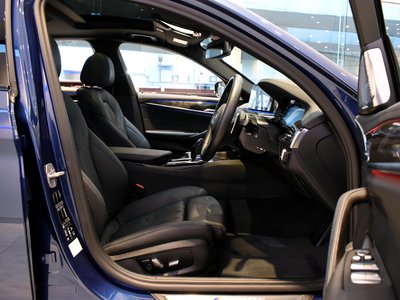 2021 BMW 5 SERIES photo 12