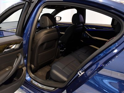 2021 BMW 5 SERIES thumbnail 33