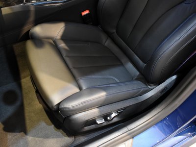 2021 BMW 5 SERIES thumbnail 21