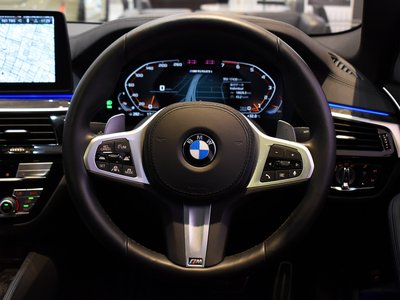 2021 BMW 5 SERIES photo 7