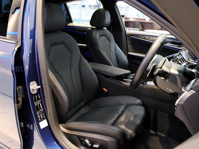 2021 BMW 5 SERIES photo 10