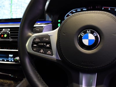 2021 BMW 5 SERIES photo 9