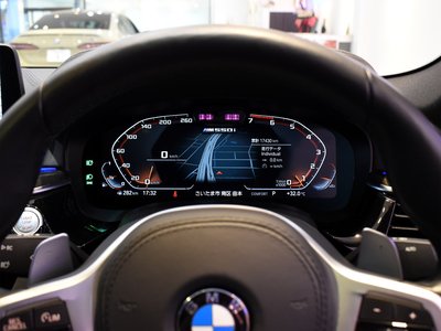 2021 BMW 5 SERIES photo 8