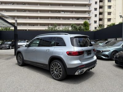 2025 Mercedes-BENZ GLB — миниатюра 4