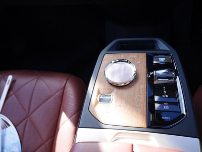 2022 BMW IX 照片 32