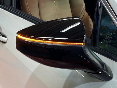 صورة 21 لـ 2024 Lexus LBX