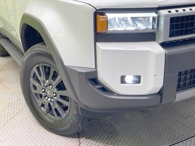 2025 Toyota LAND CRUISER 250 photo 13