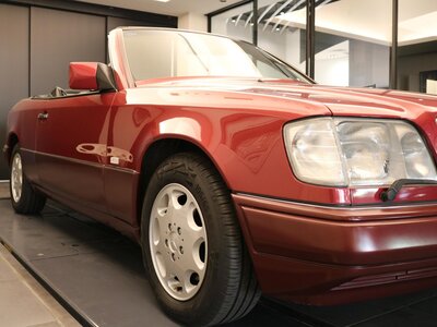 1993 Mercedes-BENZ E-CLASS — фото 45