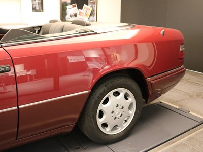 1993 Mercedes-BENZ E-CLASS — фото 34
