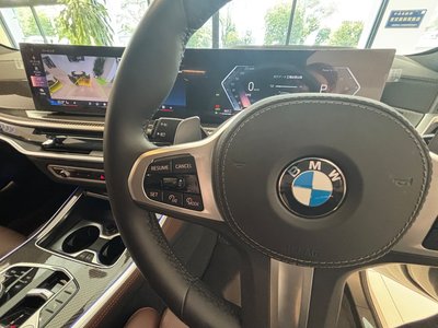 صورة 15 لـ 2025 BMW X5