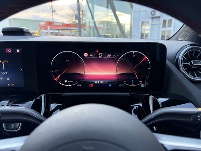 2025 Mercedes-BENZ GLA — миниатюра 15