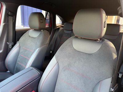 2025 Mercedes-BENZ GLA — миниатюра 34