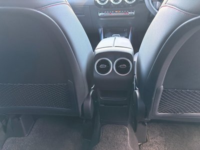 2025 Mercedes-BENZ GLA — миниатюра 41