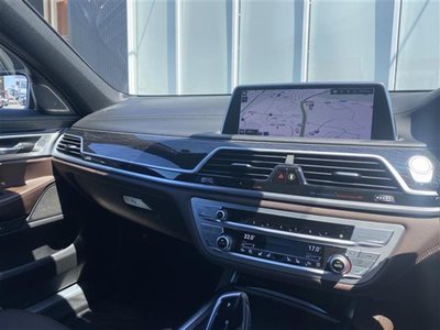 2021 BMW 7 SERIES photo 3