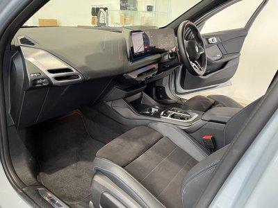 2026 BMW 1 SERIES thumbnail 43