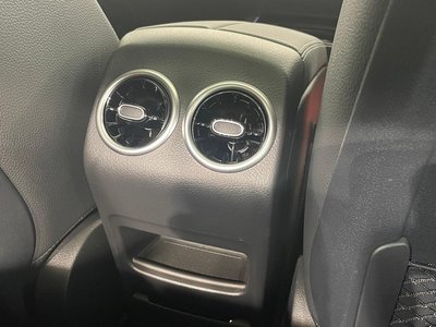 2026 Mercedes-BENZ GLA photo 14