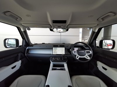 2025 LAND Rover DEFENDER — фото 9