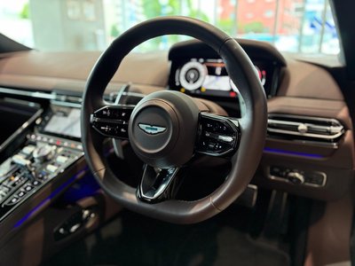 2025 Aston Martin DB12 缩略图 24