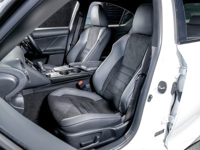 2024 Lexus IS thumbnail 17