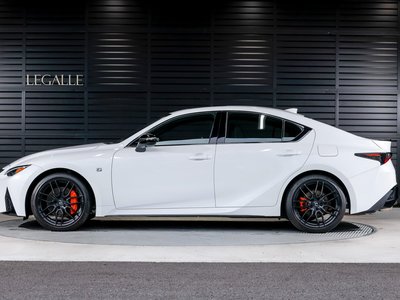 2024 Lexus IS photo 10