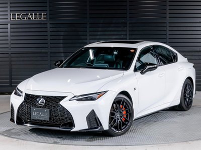 2024 Lexus IS photo 1