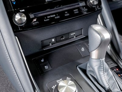 2024 Lexus IS thumbnail 62