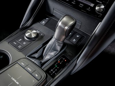2024 Lexus IS thumbnail 60