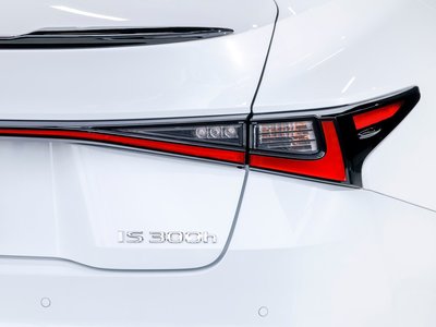 2024 Lexus IS thumbnail 73