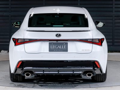 2024 Lexus IS thumbnail 31