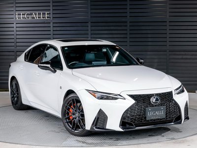 2024 Lexus IS photo 5