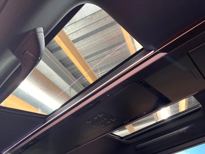 2025 Toyota ALPHARD — миниатюра 4