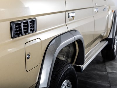 2015 Toyota LAND CRUISER 70 照片 40