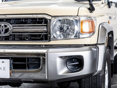 2015 Toyota LAND CRUISER 70 照片 11