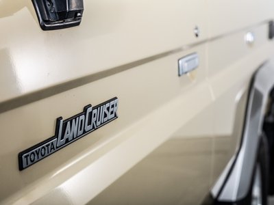 2015 Toyota LAND CRUISER 70 照片 18