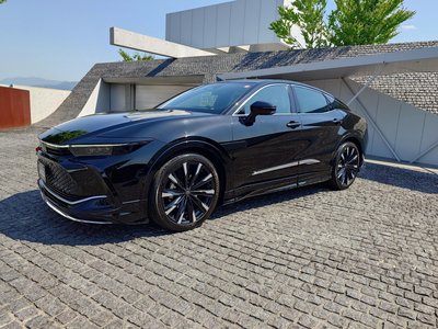 2022 Toyota CROWN CROSSOVER — фото 2