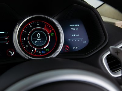 2017 Aston Martin DB11 照片 11