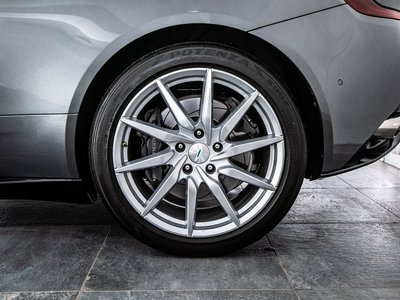 2017 Aston Martin DB11 缩略图 43