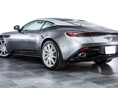 2017 Aston Martin DB11 照片 16