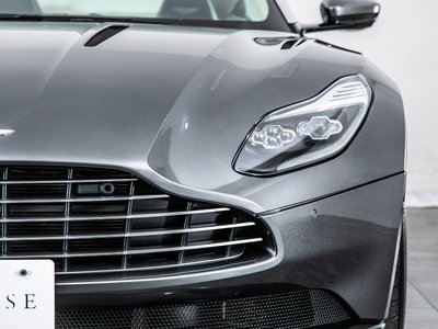 2017 Aston Martin DB11 缩略图 24