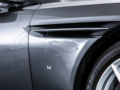 2017 Aston Martin DB11 缩略图 32