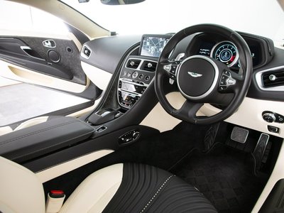 2017 Aston Martin DB11 缩略图 51