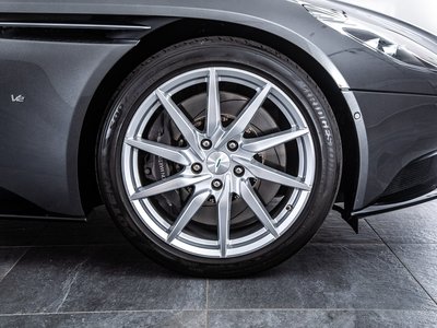 2017 Aston Martin DB11 缩略图 44