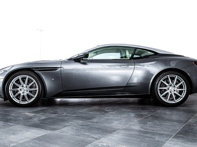 2017 Aston Martin DB11 照片 15