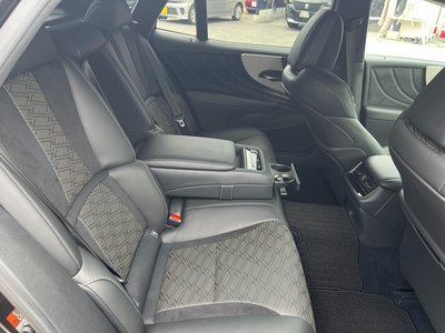 2021 Lexus LS thumbnail 38