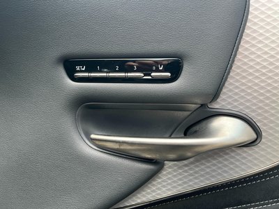2021 Lexus LS photo 9